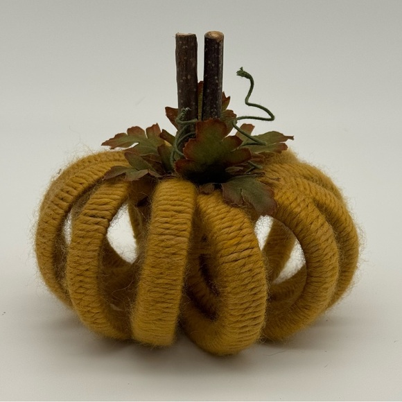 Rustic Yarn Wrapped Pumpkin Decor Fall Decorations Autumn Halloween Yellow New - Picture 1 of 6